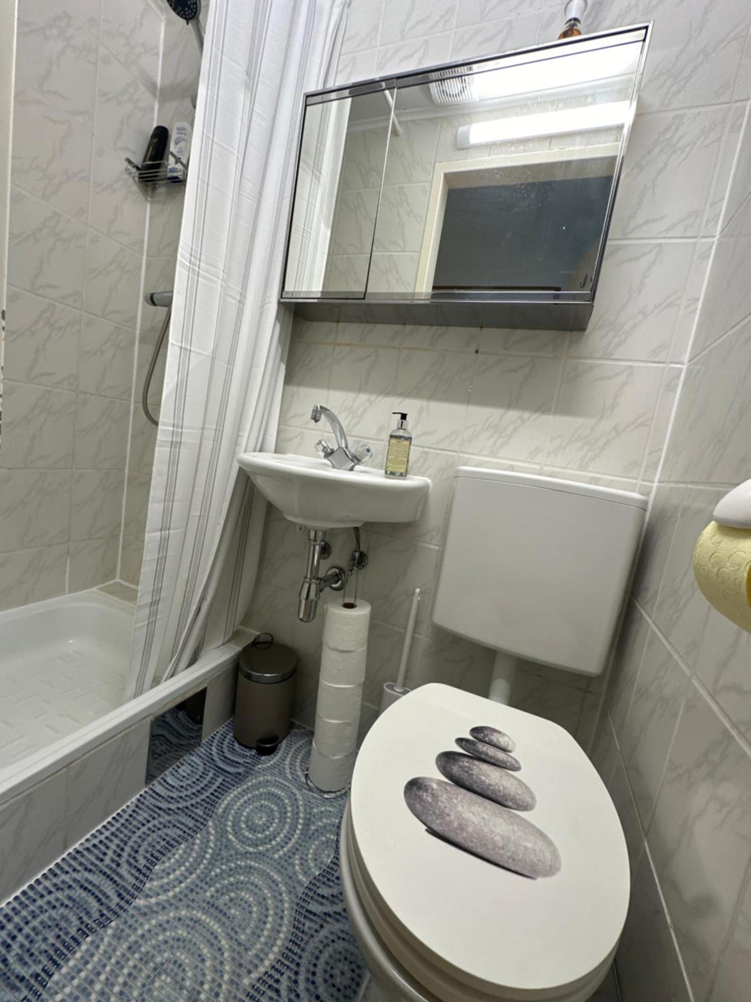 Charmante Zentral Gelegene Wohnung ウィーン エクステリア 写真